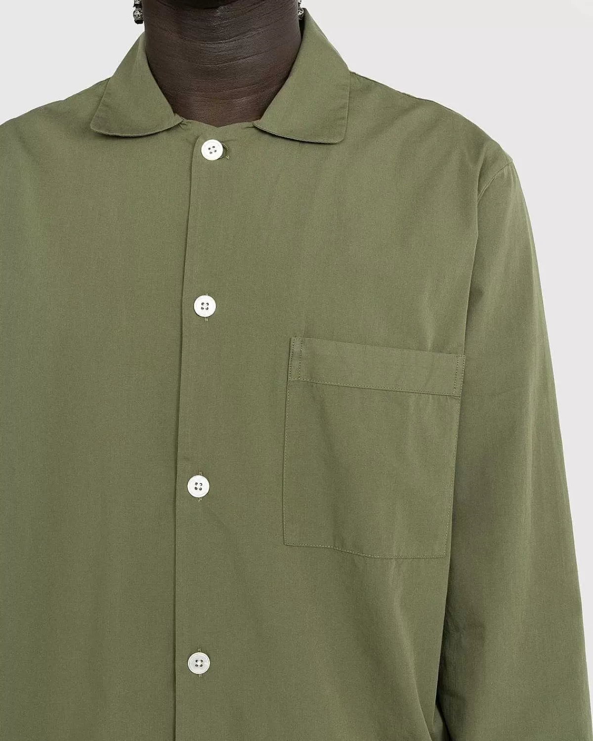 poplin_pyjamasskjorte_willow_4.webp Undertøj>Tekla Poplin Pyjamasskjorte Willow