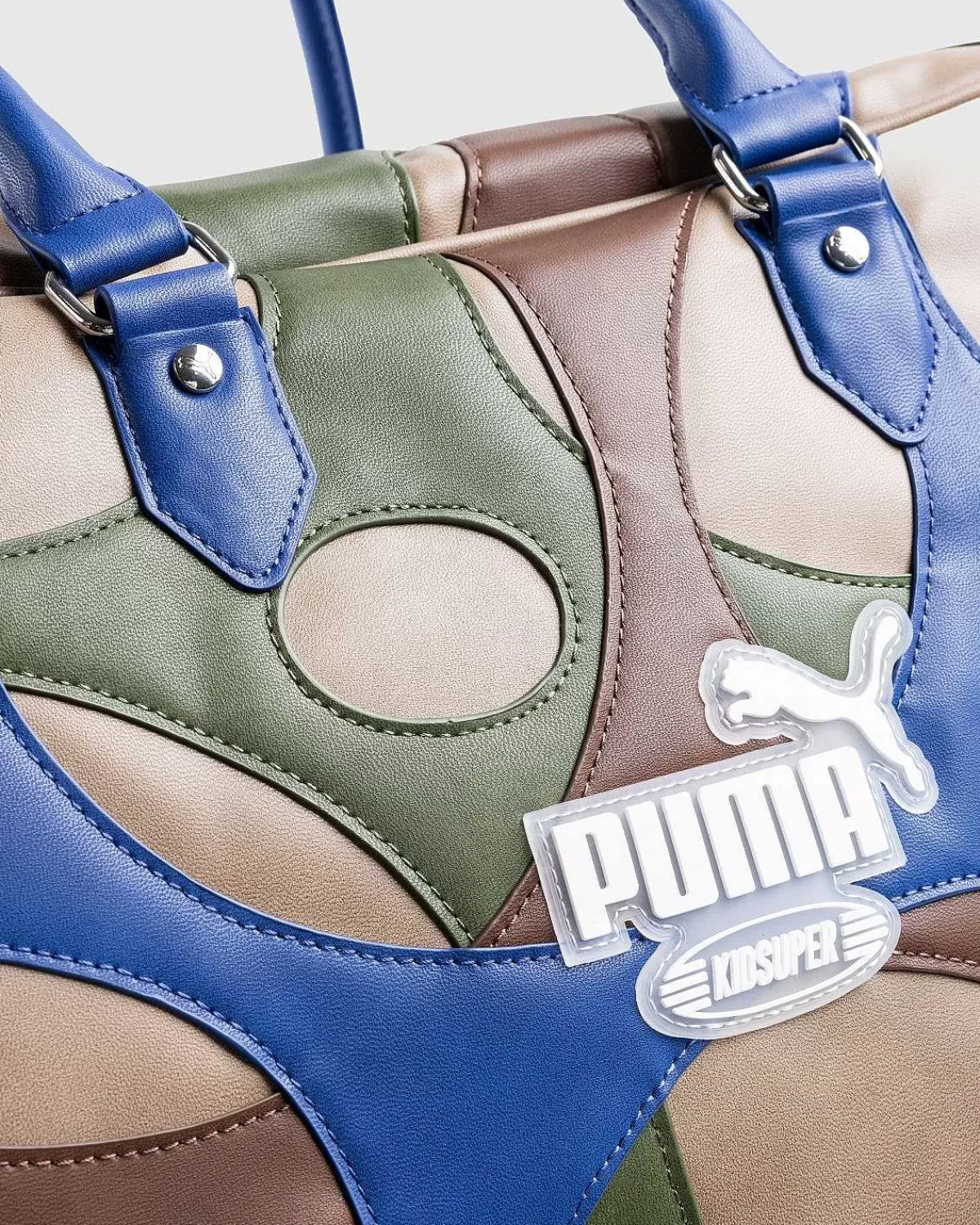 puma_x_kidsuper_duffle_bag_eg_gren_7.webp Tasker>Puma X Kidsuper Duffle Bag Eg Gren