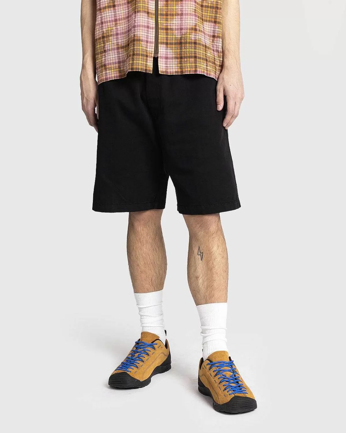 rainer_short_blackgarment_dyed_2.webp Shorts>Carhartt WIP Rainer Short Black/Garment Dyed