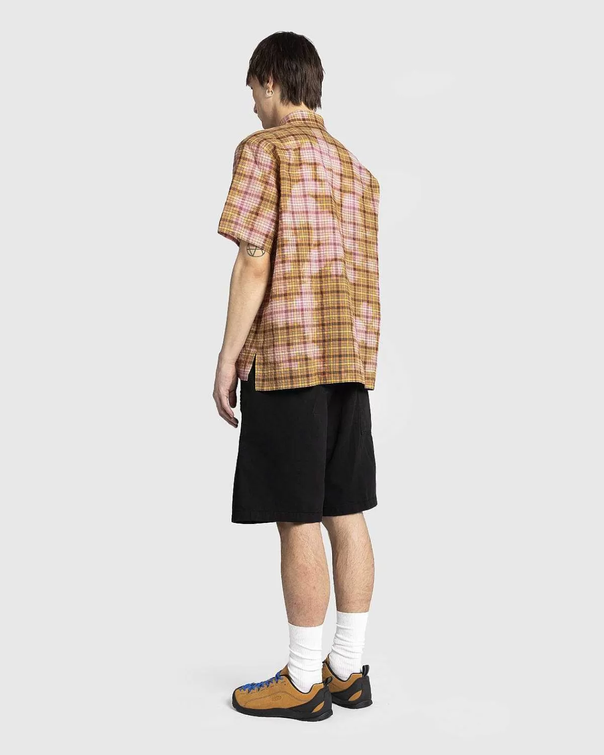 rainer_short_blackgarment_dyed_4.webp Shorts>Carhartt WIP Rainer Short Black/Garment Dyed