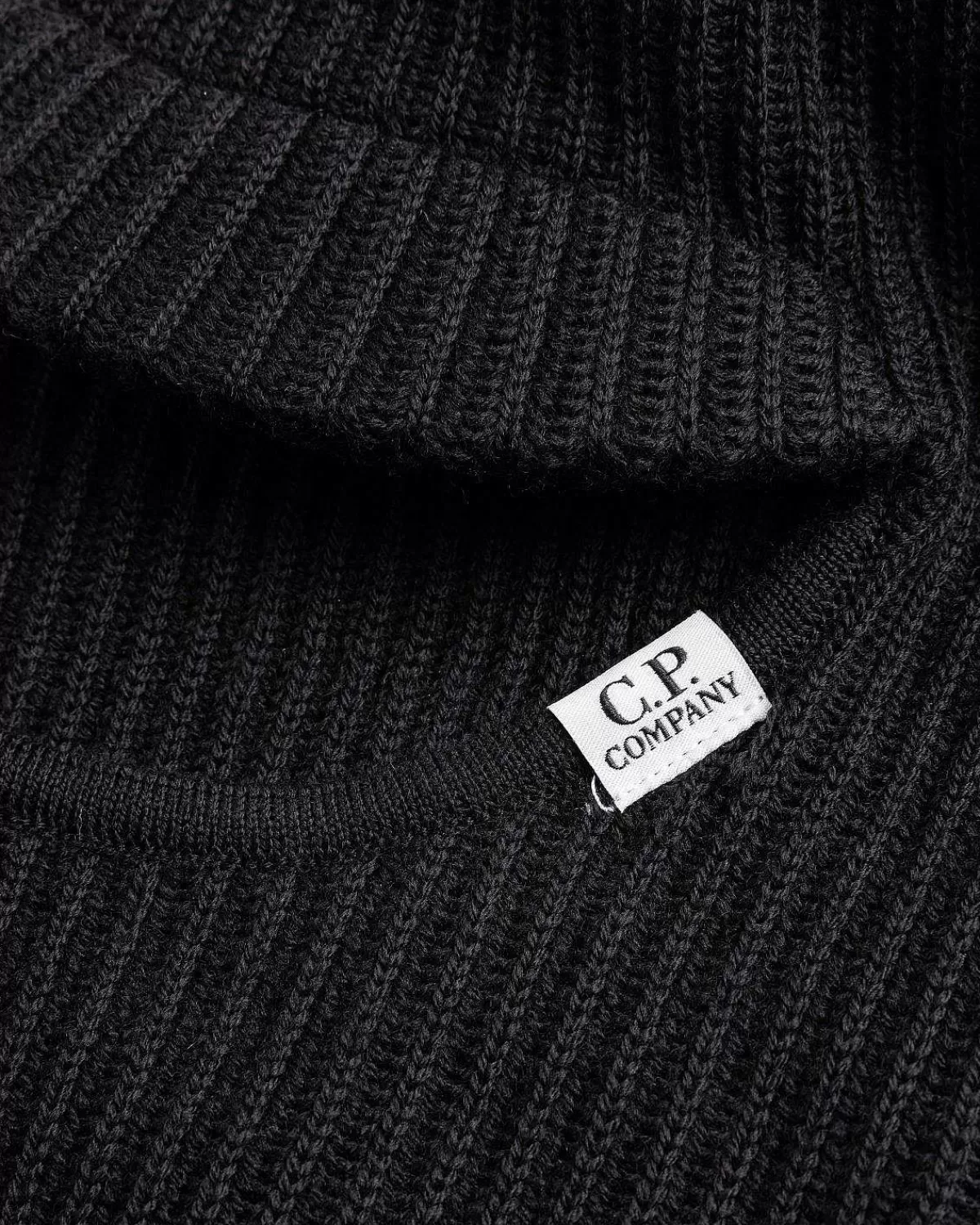 ribstrik_uld_balaclava_sort_5.webp Vinter Tilbehør>C.P. Company Ribstrik Uld Balaclava Sort