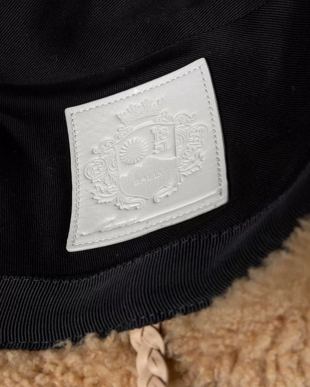 shearling_hat_brun_5.webp Hatte>Bally Shearling Hat Brun