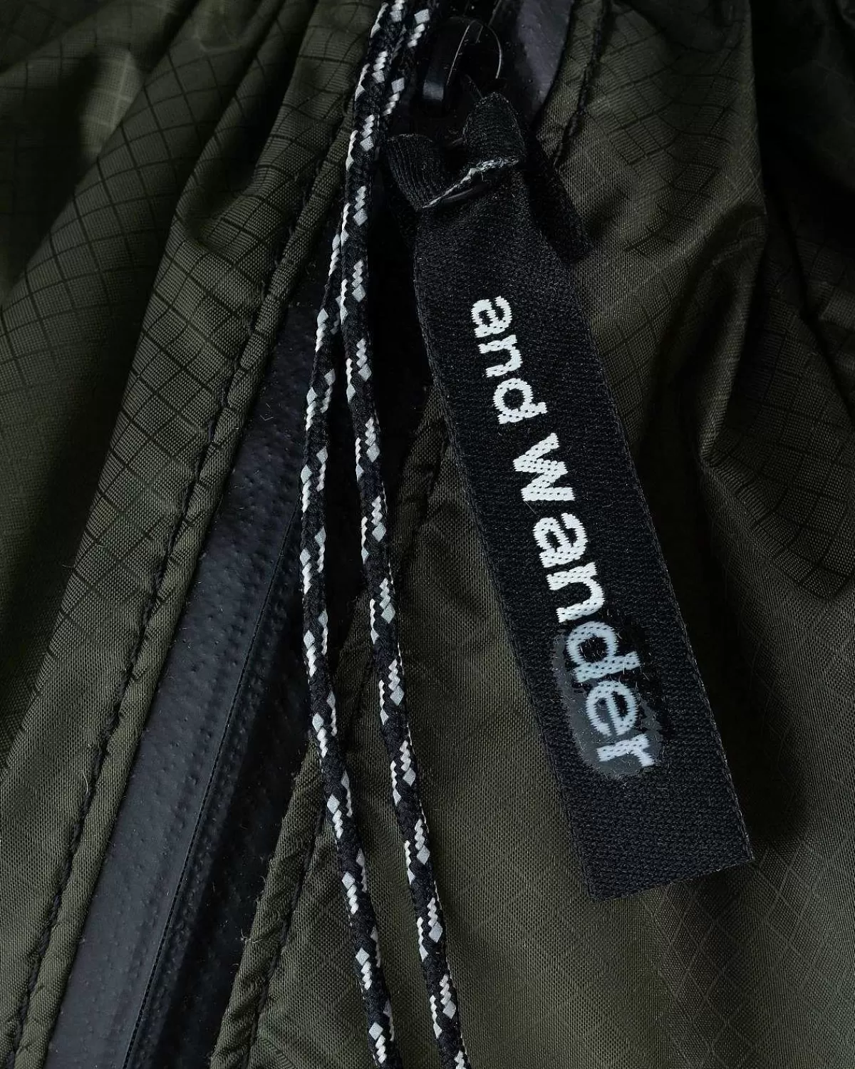 sil_daypack_khaki_5.webp Tasker>And Wander Sil Daypack Khaki