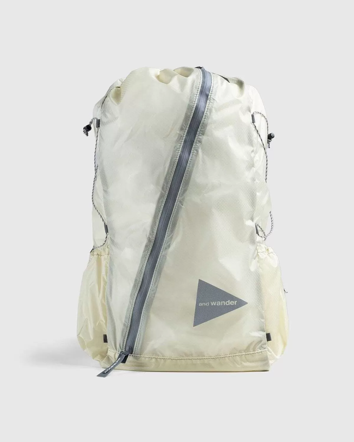 sil_daypack_offwhite_1.webp Tasker>And Wander Sil Daypack Off-White