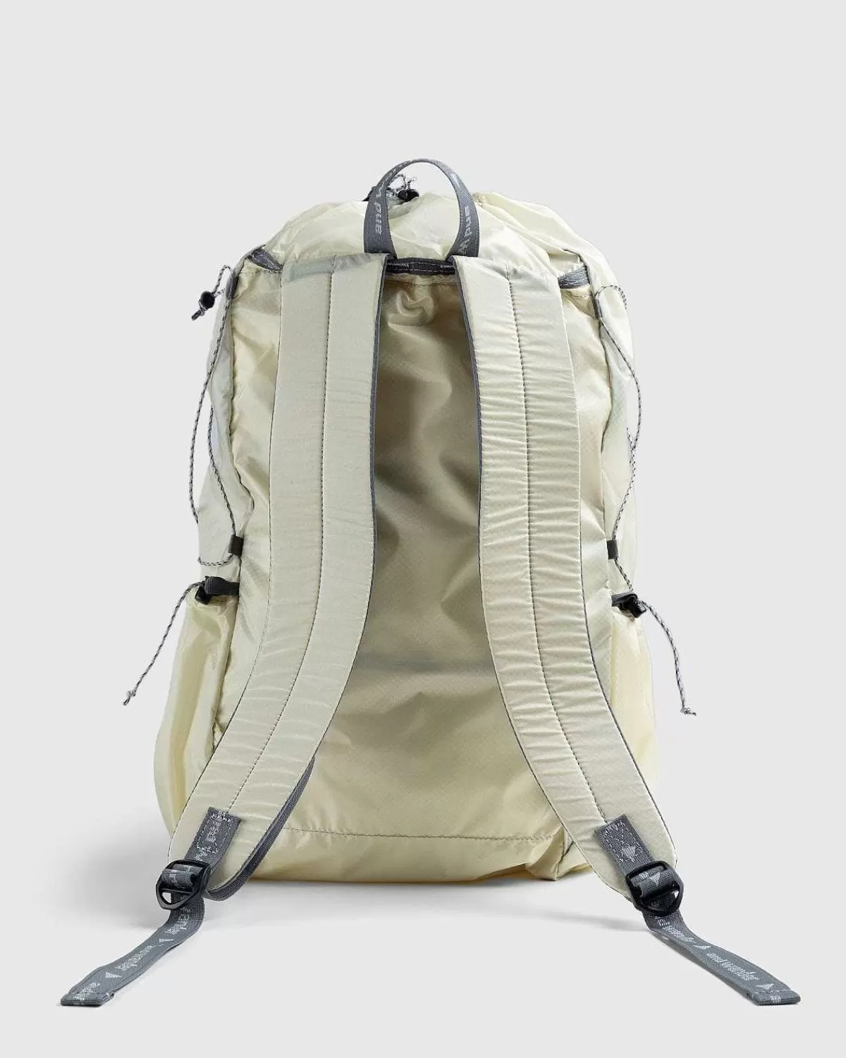 sil_daypack_offwhite_3.webp Tasker>And Wander Sil Daypack Off-White