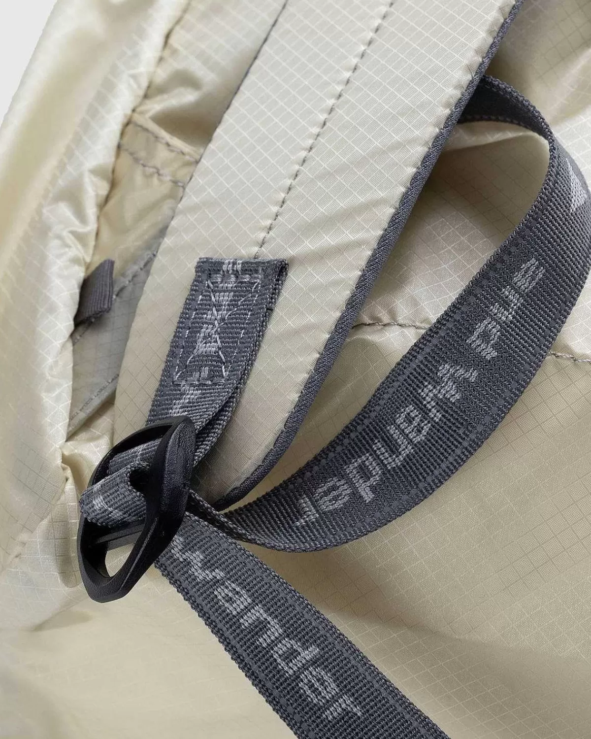 sil_daypack_offwhite_6.webp Tasker>And Wander Sil Daypack Off-White