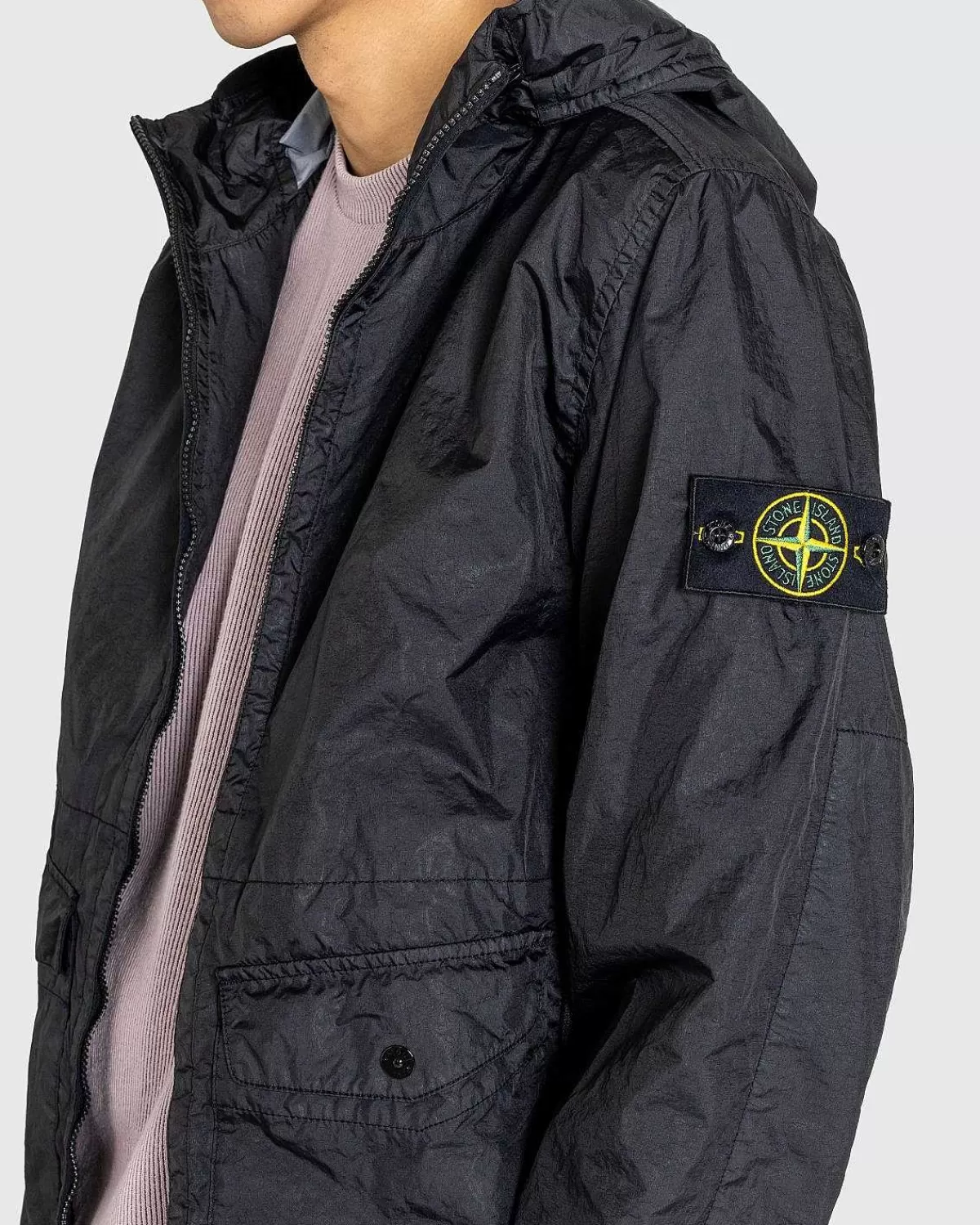 sort_nylonjakke_med_haette_5.webp Overtøj>Stone Island Sort Nylonjakke Med Haette
