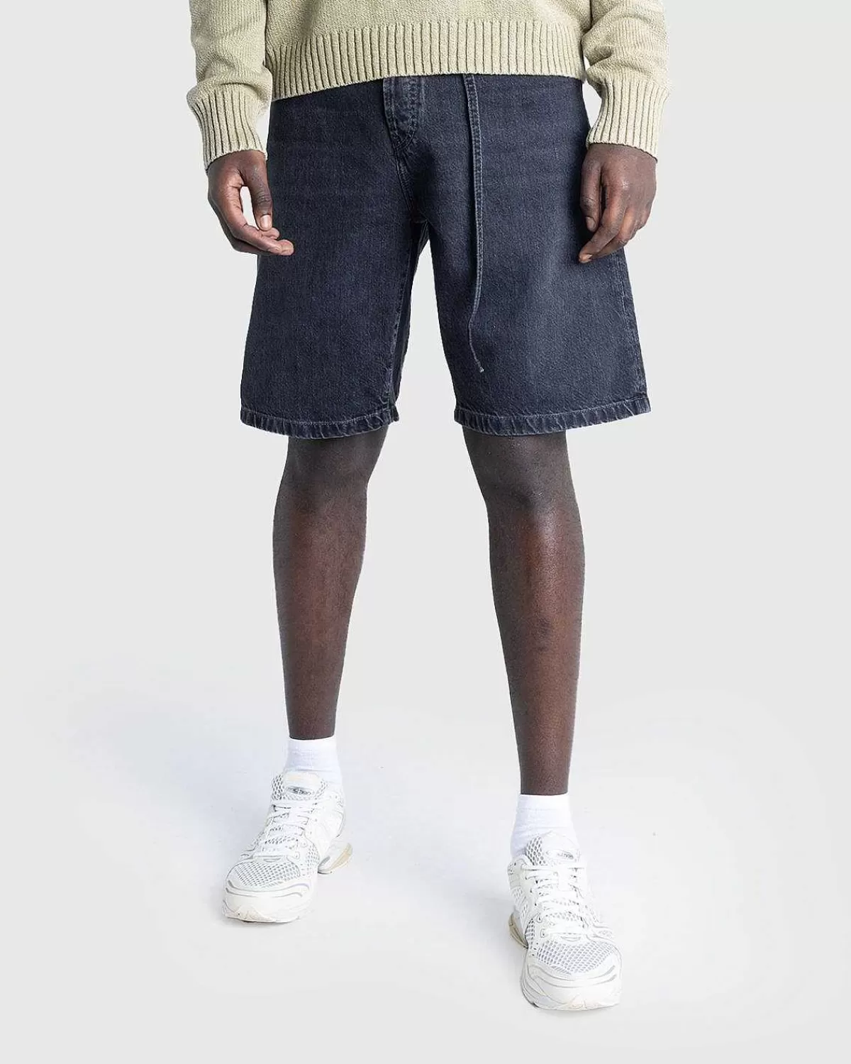sorte_denimshorts_med_brede_ben_2.webp Shorts>Acne Studios Sorte Denimshorts Med Brede Ben
