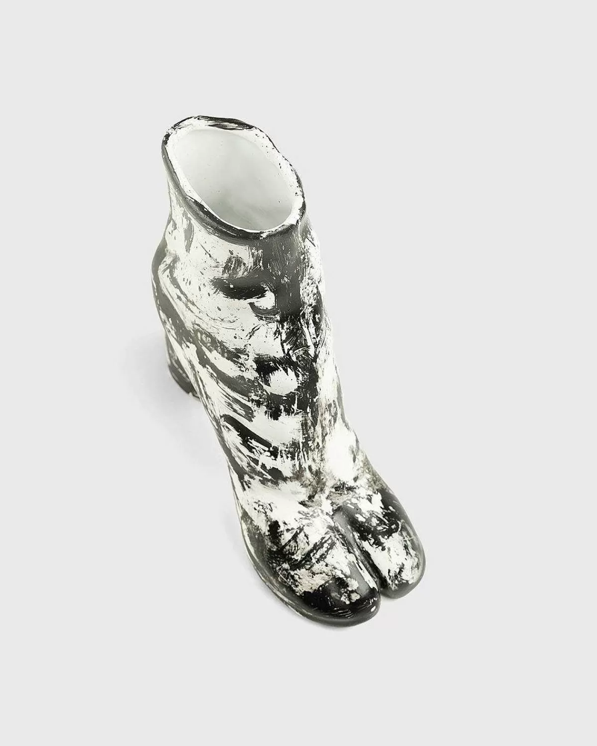 tabi_vase_mat_sort_hvid_3.webp Hjem>Idea Generale Tabi Vase Mat Sort Hvid