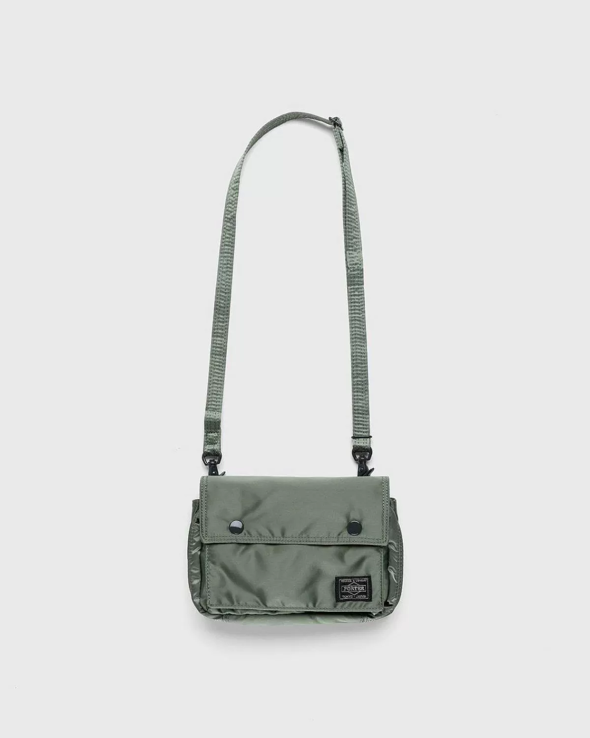 tanker_clip_skuldertaske_sage_green_1.webp Tasker>Porter-Yoshida & Co. Tanker Clip Skuldertaske Sage Green