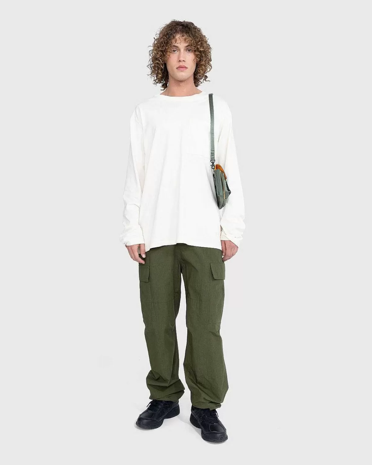 tanker_clip_skuldertaske_sage_green_4.webp Tasker>Porter-Yoshida & Co. Tanker Clip Skuldertaske Sage Green