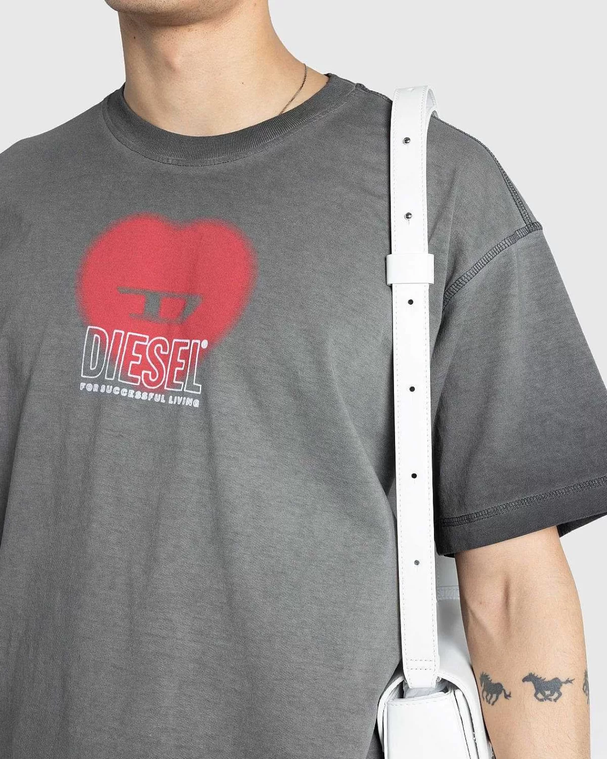 tbuxtn4_tshirt_sort_5.webp T-Shirts>Diesel T-Buxt-N4 T-Shirt Sort