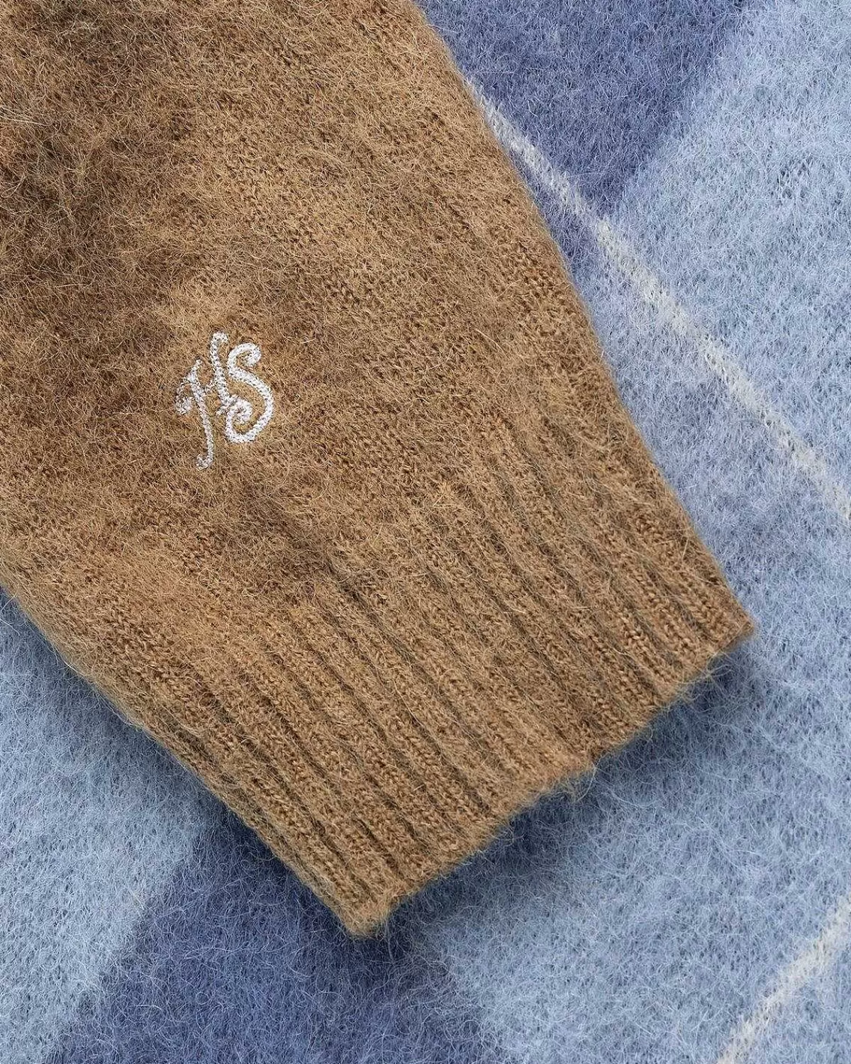 tjek_alpaca_sweater_multi_blue_4.webp Strik>Highsnobiety Tjek Alpaca Sweater Multi Blue