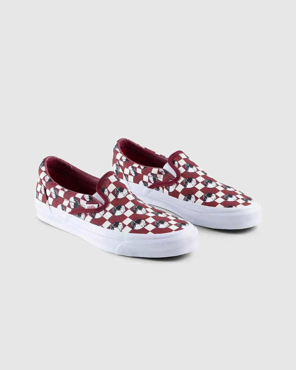 ua_og_classic_slipon_year_of_the_rabbit_red_3.webp Sneakers>Vans Ua Og Classic Slip-On Year Of The Rabbit Red